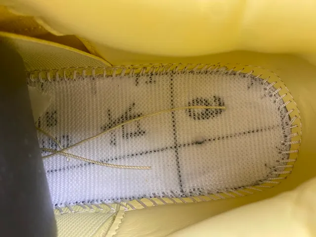 Air Jordan 4 Monochromatic Yellow Basketball Shoes