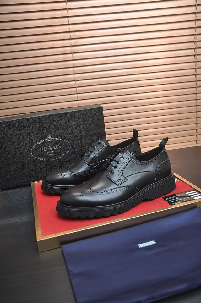 Black Detailing Thick Ridged Platform Sole Brogue
