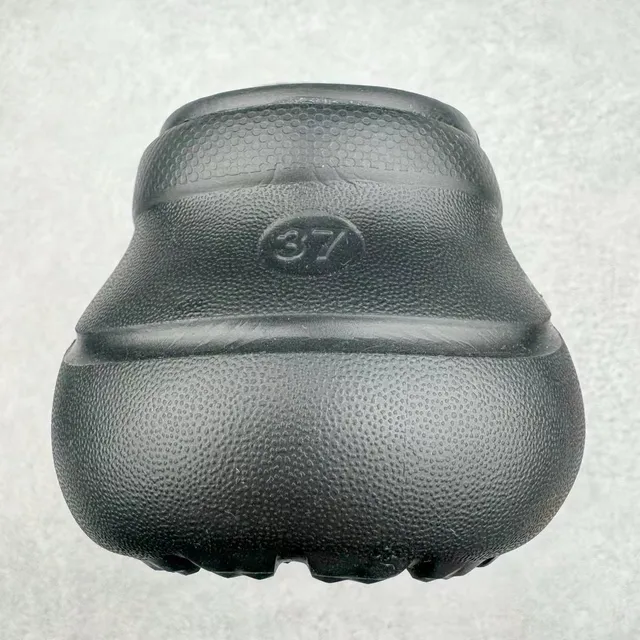 Crocs Classic Clog Black Platform Molded Foam Clog