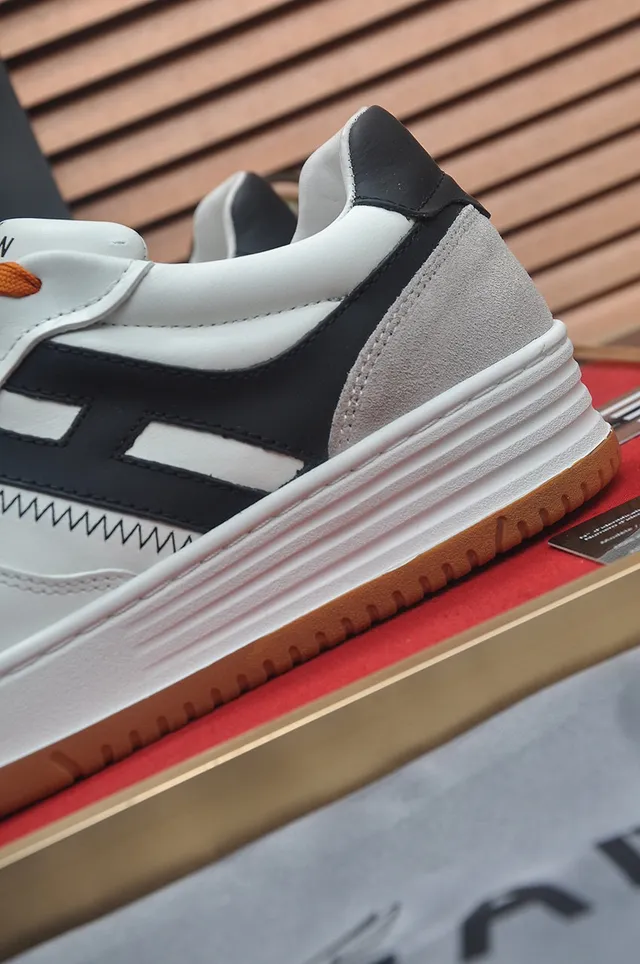 Hogan White Black Low-Top Layered Midsole Lifestyle Sneakers
