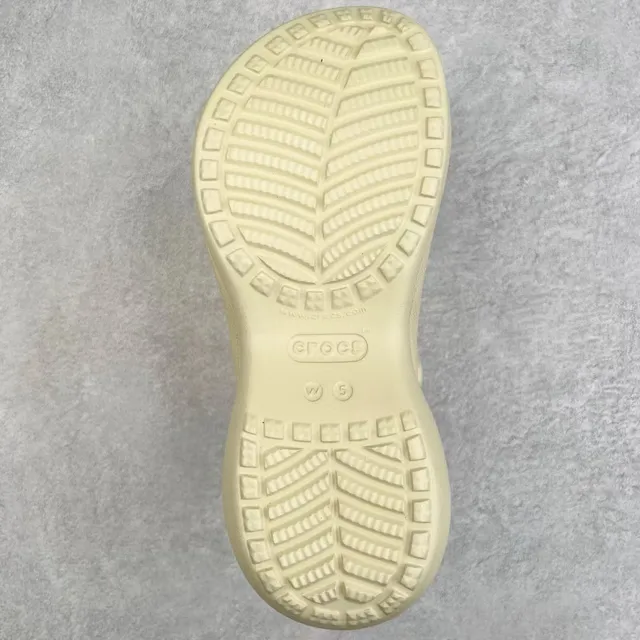 Crocs Echo Clog Beige Platform Clog