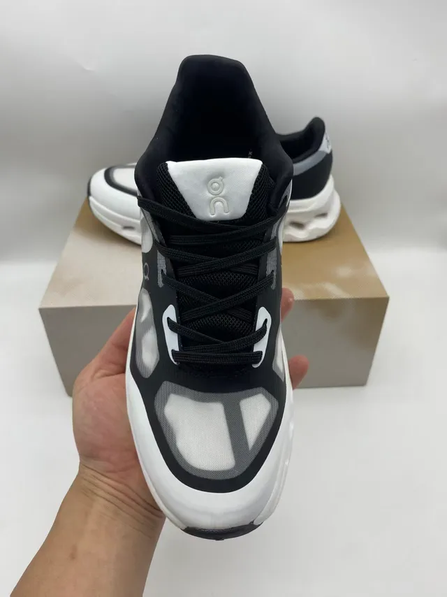 On Beige Gray Sculpted Open-Cell Midsole Mesh And Synthetic Overlay Upper Running Shoes