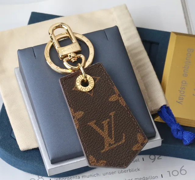 Louis Vuitton Monogram Canvas Key Tag Card Holder