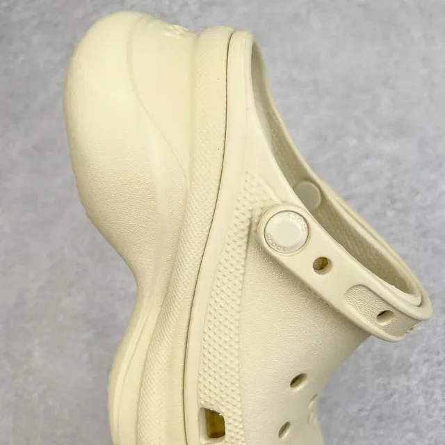 Crocs Echo Clog Beige Platform Clog