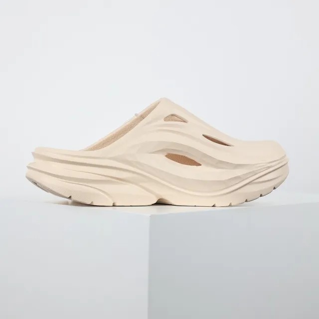 Hoka ORA Recovery Beige Clog