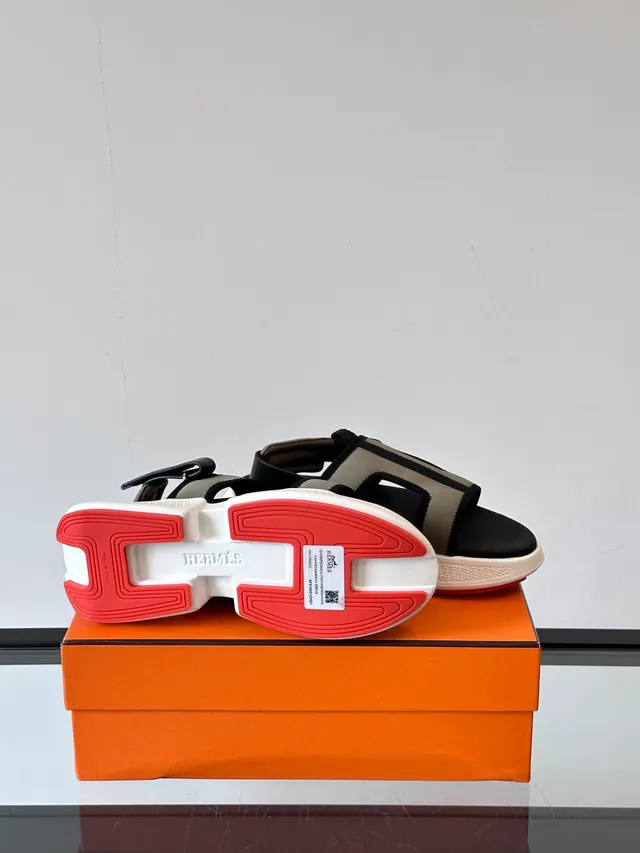 Hermès Oran Black Blue Chunky Platform Sole Multi-Strap T-Bar Design Casual Sandals