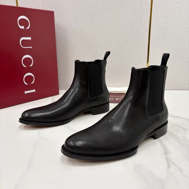 Gucci Black Smooth Leather Elastic Side Panels Chelsea Boots
