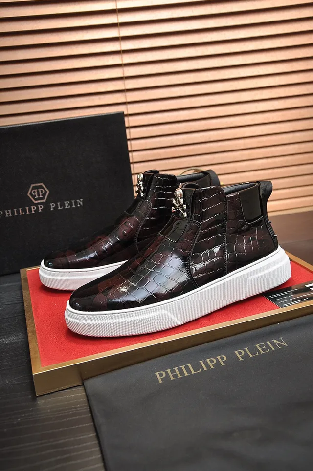 Brown White Crocodile-Embossed Leather Glossy Patent Finish Chelsea Boots