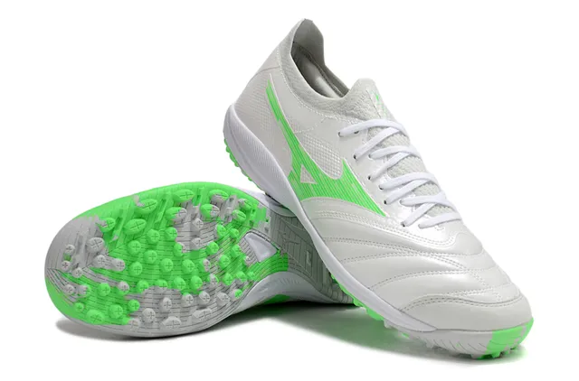 Mizuno White Green Low-Cut Lace-Up Synthetic Quilted Upper Turf Soccer Shoes