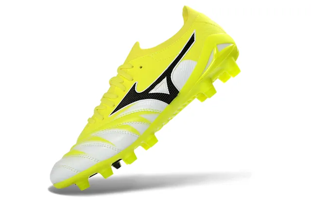 Mizuno Yellow White Low-Cut Synthetic Upper Molded Conical Studs Firm-Ground Soccer Shoes