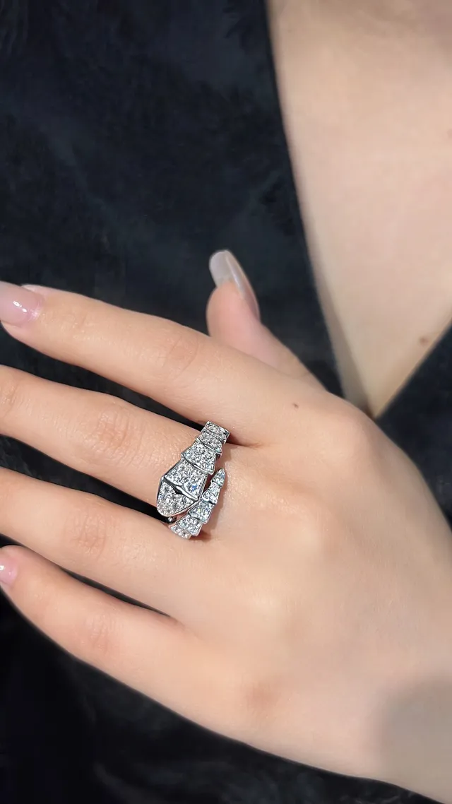 Bvlgari Silver White Articulated Geometric Band Pavé-Set Clear Stones Ring