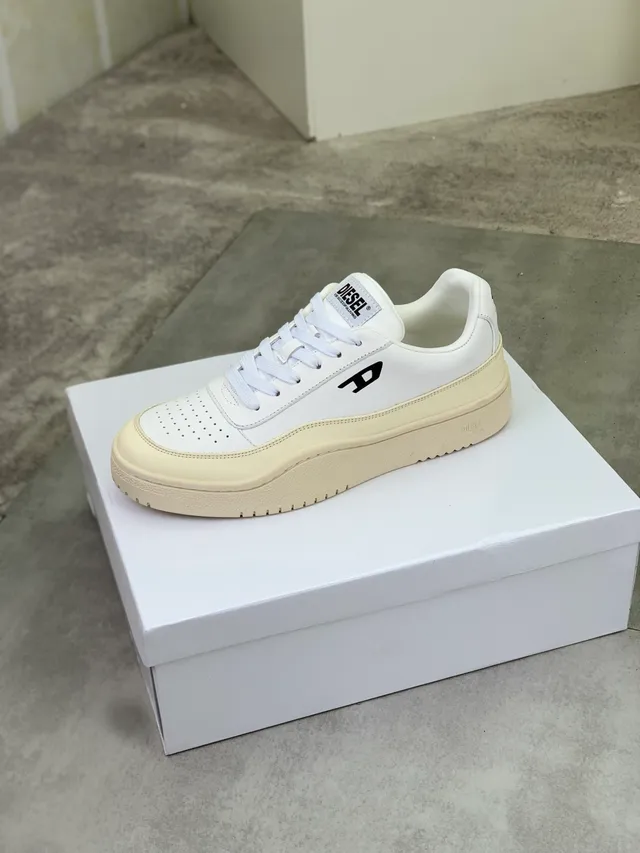 Diesel White Beige Leather Upper Perforated Toe Cap Lifestyle Sneakers