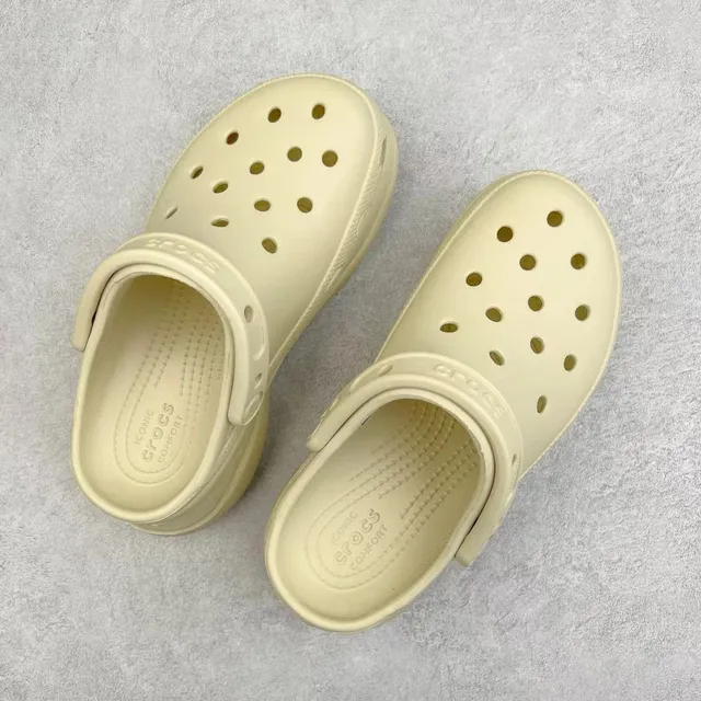 Crocs Echo Clog Beige Platform Clog