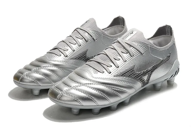 Mizuno Silver Black Metallic Synthetic Upper Wave Logo Firm-Ground Soccer Shoes
