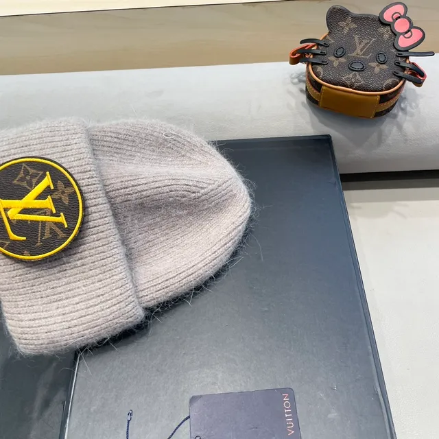 Louis Vuitton Logo Patch Beige Ribbed Knit Beanie