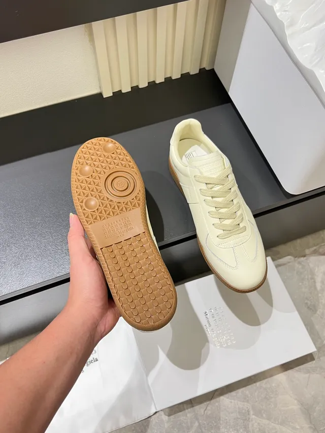 Maison Margiela White Multicolor Low-Top Leather Upper Lifestyle Sneakers