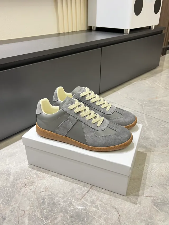 Maison Margiela White Multicolor Low-Top Leather Upper Lifestyle Sneakers