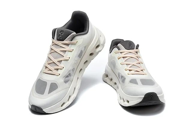 On Black White Engineered Mesh Upper Open Hexagonal CloudTec Pods Running Shoes