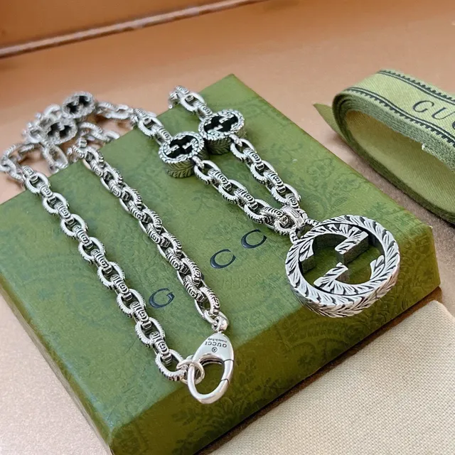 Gucci Interlocking G Ornate Twisted-Link Necklace