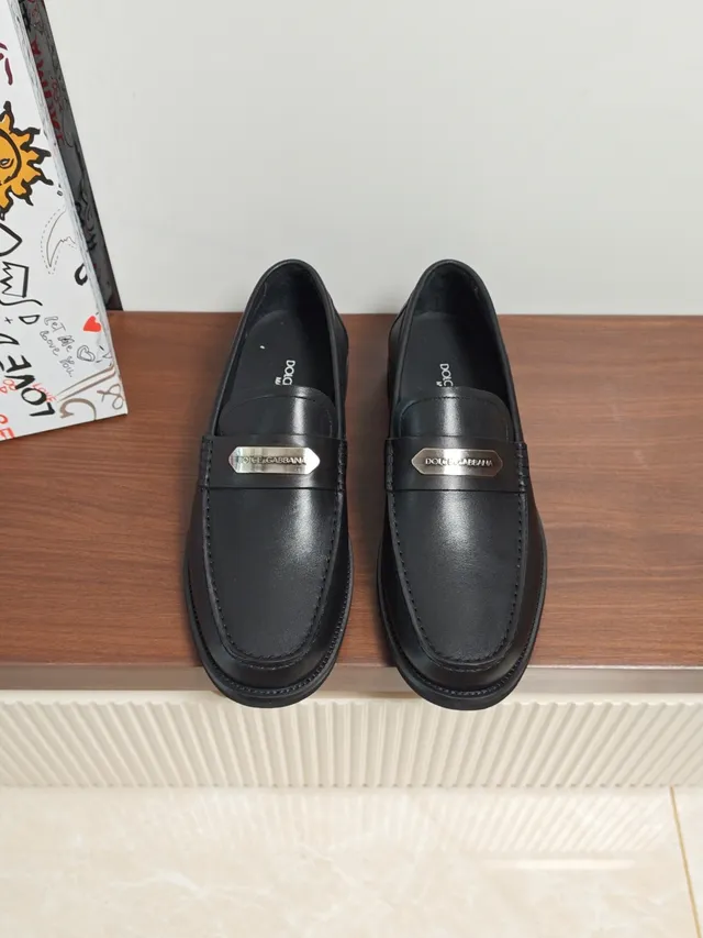 Dolce & Gabbana Black Leather Penny Loafer