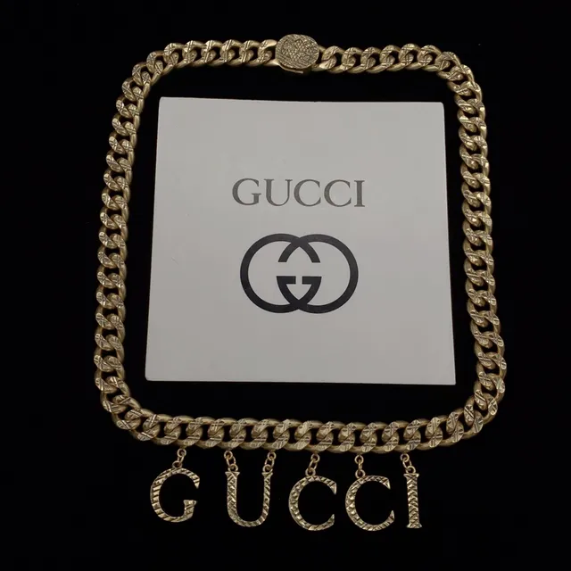 Gucci Gold Chunky Curb-Link Chain Embossed Links Fashion Belt Bag