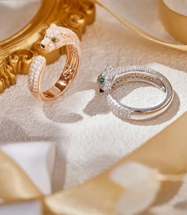 Cartier Panthère Panther Head Pavé Diamond Emerald Eye Open Ring