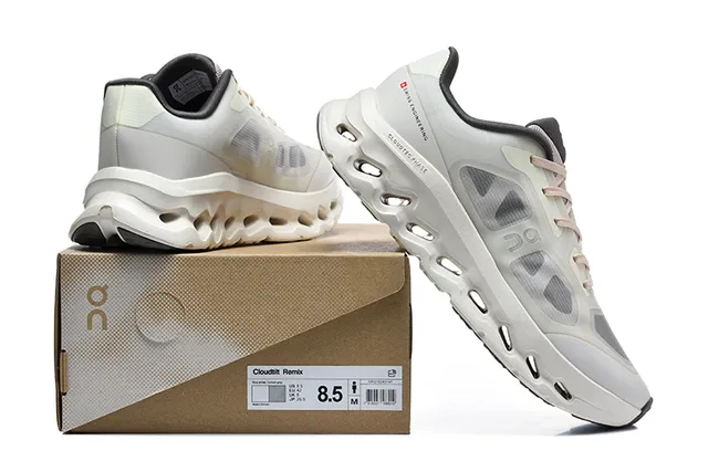 On Black White Engineered Mesh Upper Open Hexagonal CloudTec Pods Running Shoes
