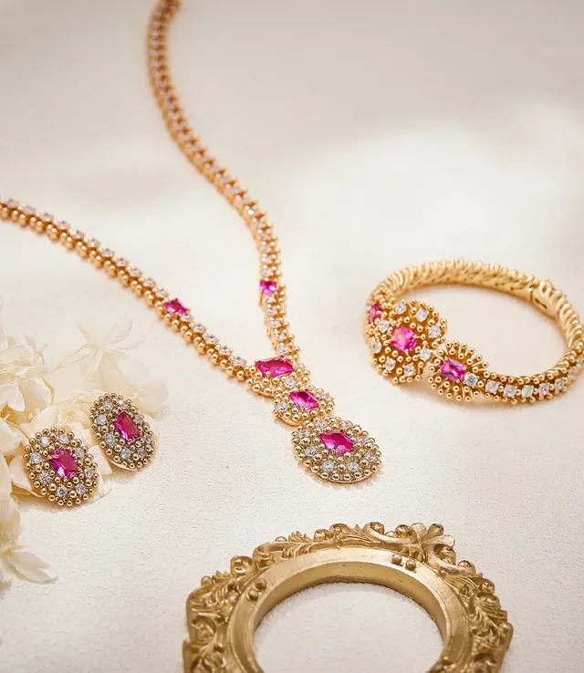 Gold Pink Twisted Rope Band Three-Cluster Floral Motif Bracelet