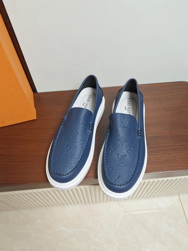 Louis Vuitton Run Away Navy Blue Pebbled Leather Platform Loafers