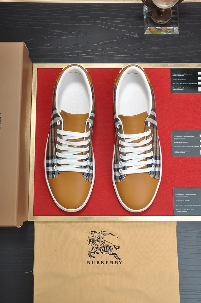 Burberry Nova Check Low-Top Sneaker