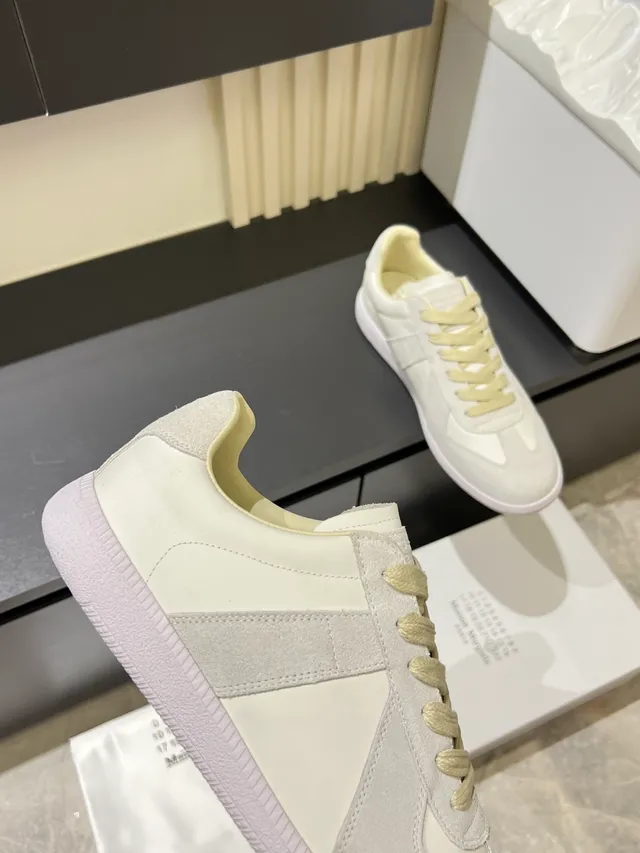 Maison Margiela White Multicolor Low-Top Leather Upper Lifestyle Sneakers