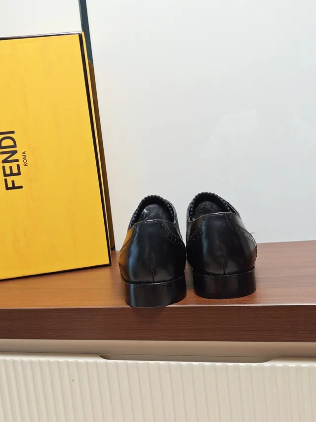 Fendi Black Polished Leather Wingtip Brogue