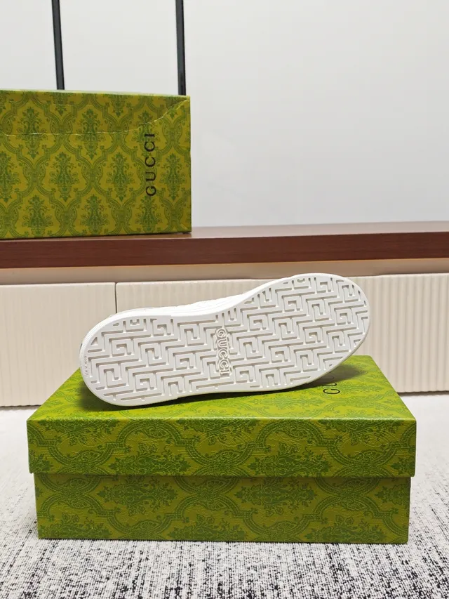 Gucci Embossed GG Monogram White and Green Lifestyle Sneaker