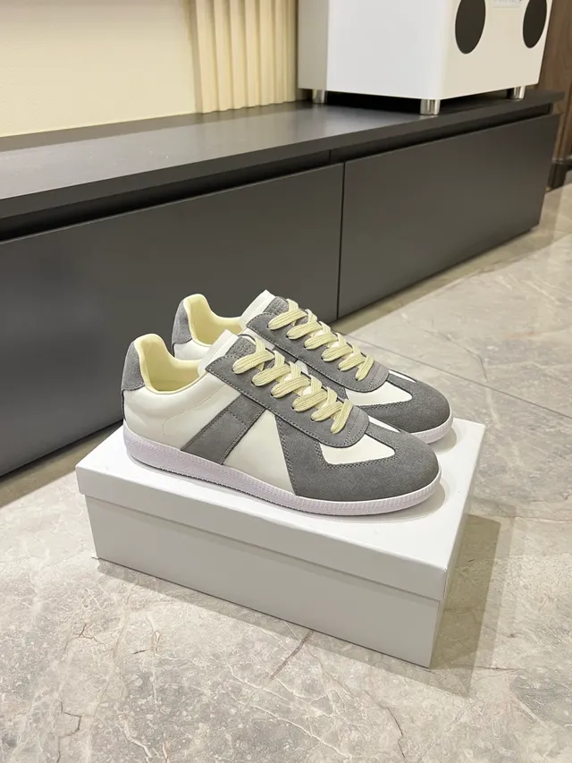 Maison Margiela White Multicolor Low-Top Leather Upper Lifestyle Sneakers