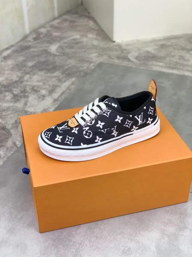 Louis Vuitton Monogram Canvas Low-Top Skateboard Shoes