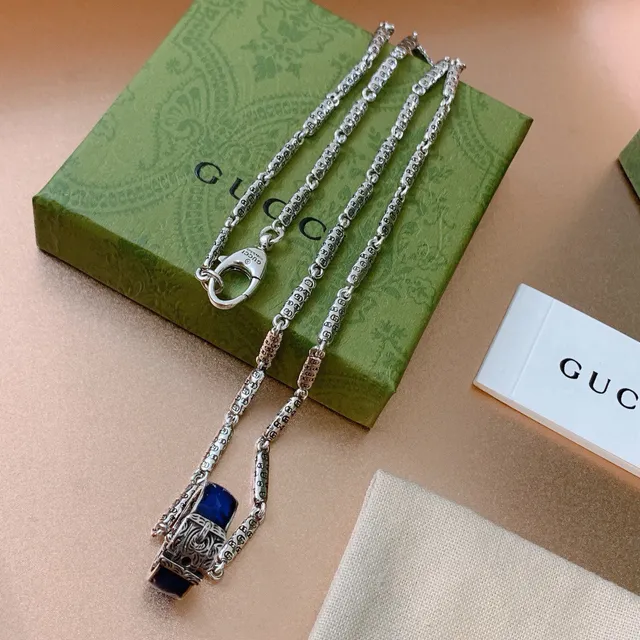 Gucci Dionysus Silver Blue Chain Link Ornate Engraved Pendant Necklace