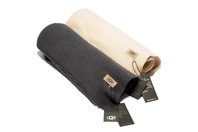 UGG Ribbed Beige Cashmere Scarf
