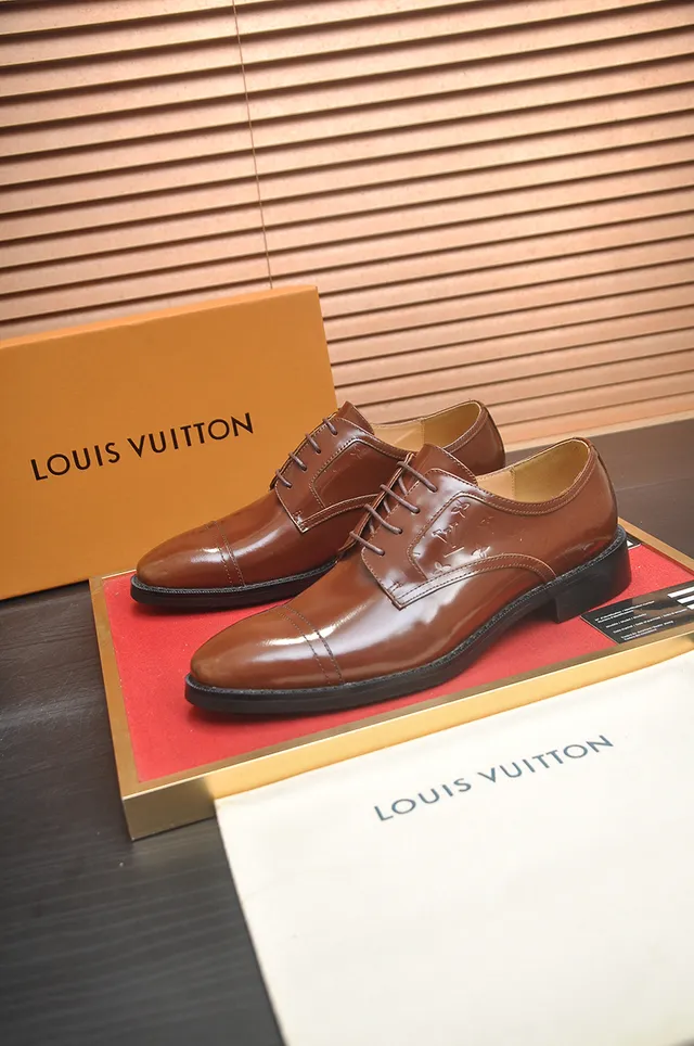 Brown Polished Cap Toe Oxford Shoes