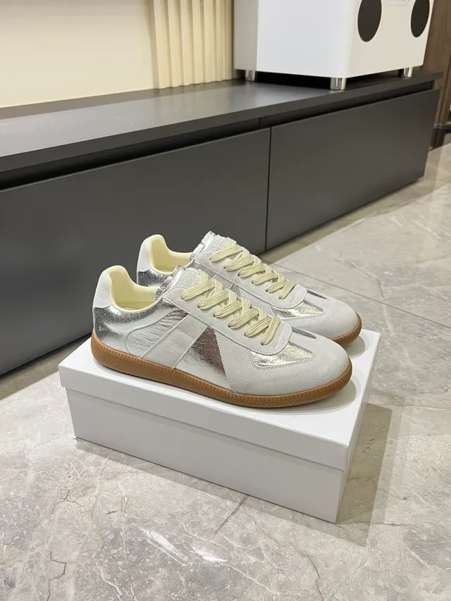 Maison Margiela White Multicolor Low-Top Leather Upper Lifestyle Sneakers