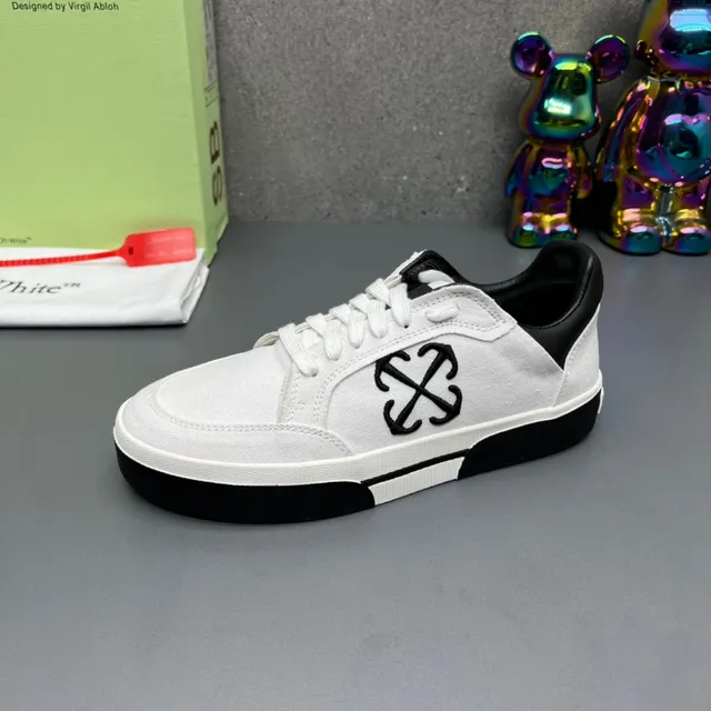 Off-White Black Canvas Upper Contrast Lifestyle Sneakers