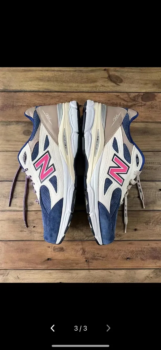 New Balance 990 Navy Beige Layered Mesh And Suede Upper ENCAP Midsole Technology Lifestyle Sneakers