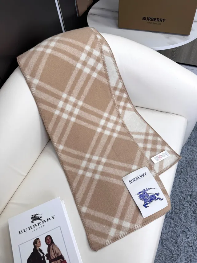 Burberry Beige and Off-White Check Cashmere Scarf