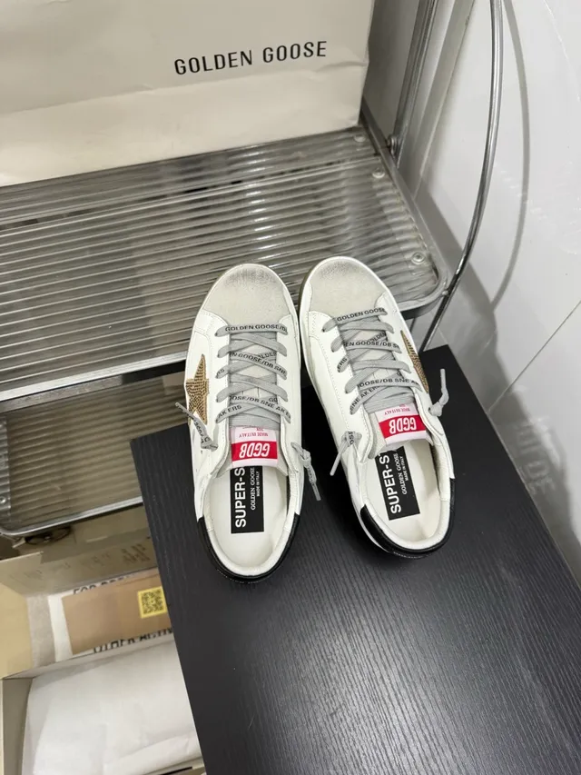 Golden Goose Superstar Distressed White Leather Crystal Star Lifestyle Sneakers