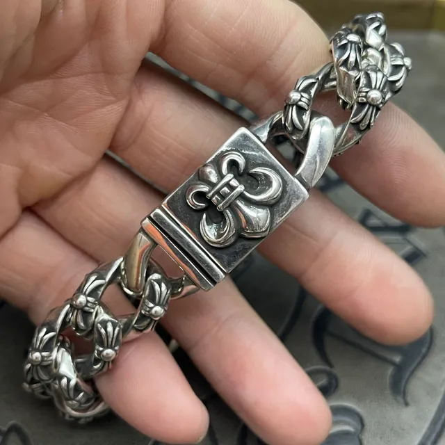 Chrome Hearts Lock Bracelet Oxidized Silver Fleur-de-Lis Star Motif Bracelets