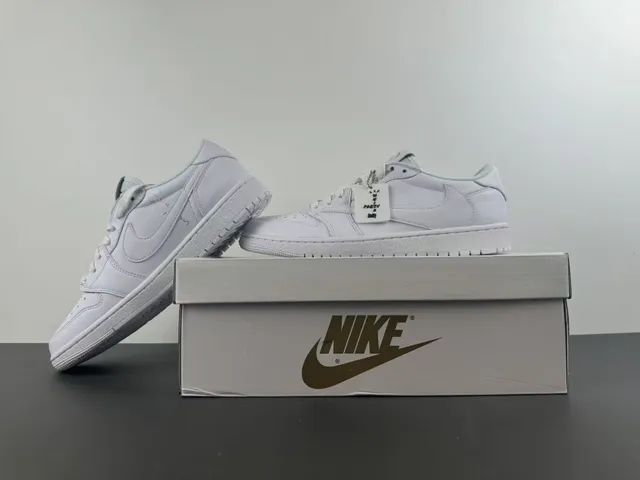 Reebok White Leather Paneled Construction Lifestyle Sneakers