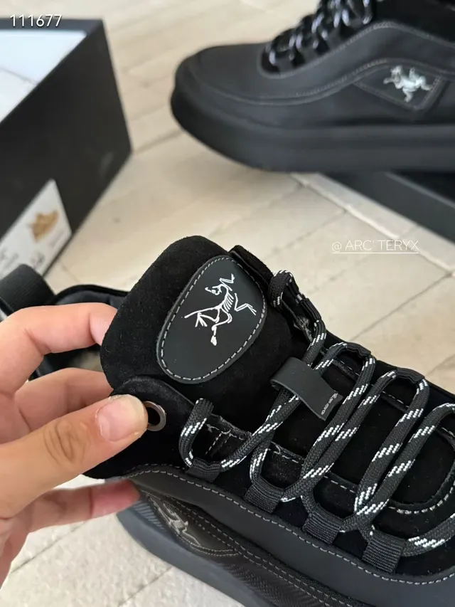 Arc'teryx Black Brown Platform Sole Padded Collar Sneakers