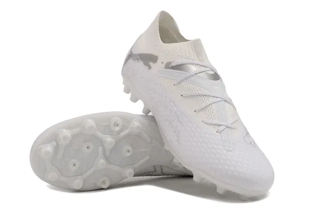 Puma White Silver Knit Upper Integrated Lacing Firm-Ground Soccer Shoes