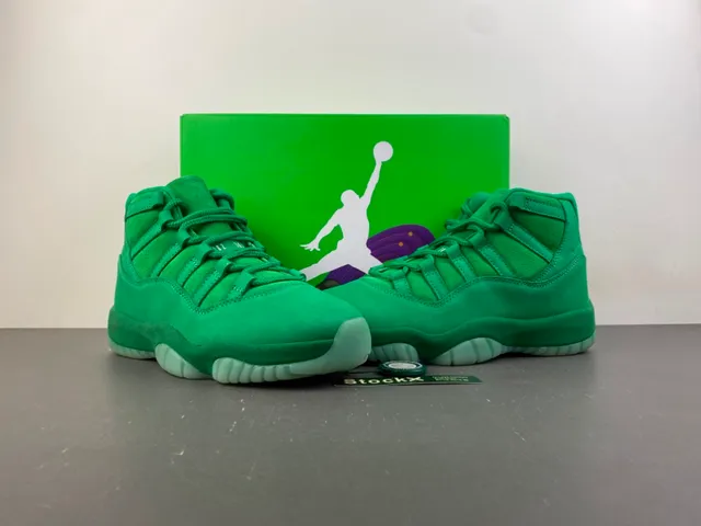 Air Jordan 11 Monochromatic Green Suede Basketball Shoes