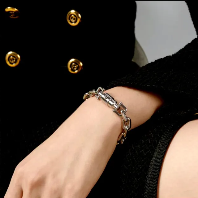 Gucci Chunky Curb Chain Silver Bracelet