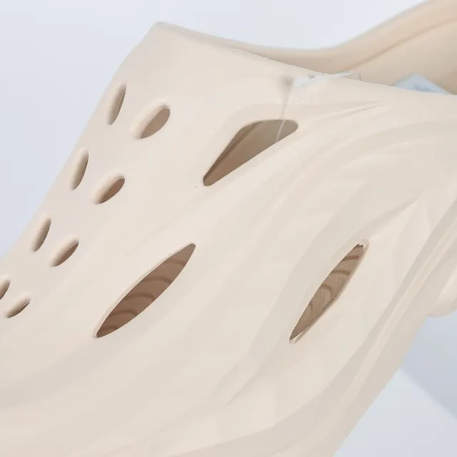 Hoka ORA Recovery Beige Clog